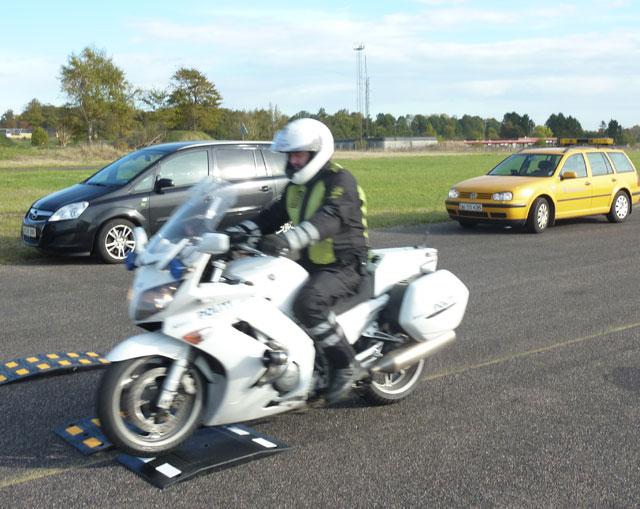 TDJ Vejbump fra trafikgummi.dk testet af politiet TDJ Vejbump fra trafikgummi.dk